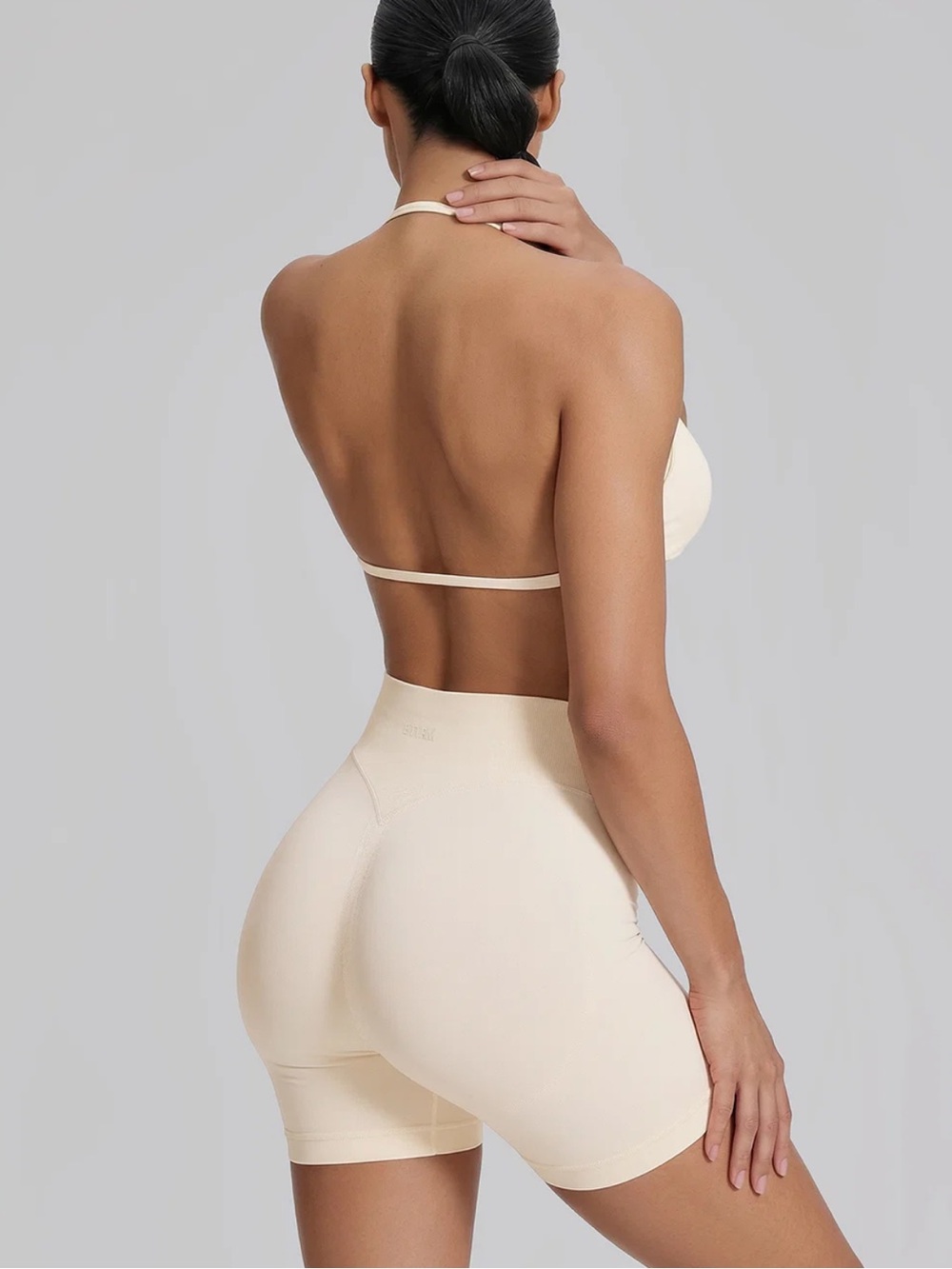 Cream Workout Set - Picture 2 of 3